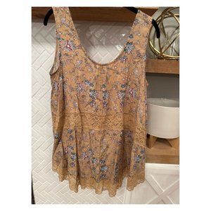 Sleeveless Top by Simply Noelle SIze S/M